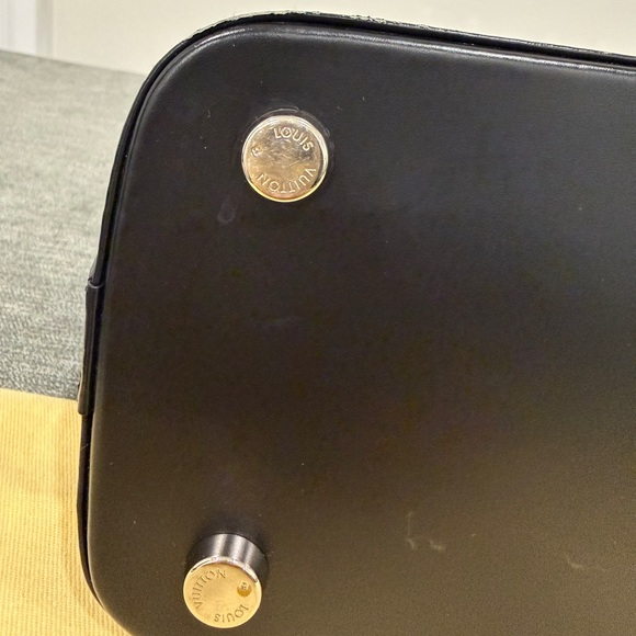 Louis Vuitton Epi Mirabeau PM - Picture 13 of 16